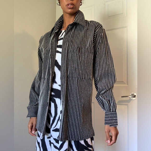 Black and white shirt - Picture 4 of 4